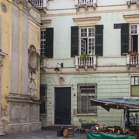 Wood And Stone Apartment In The Historical Center Genoa Exterior photo